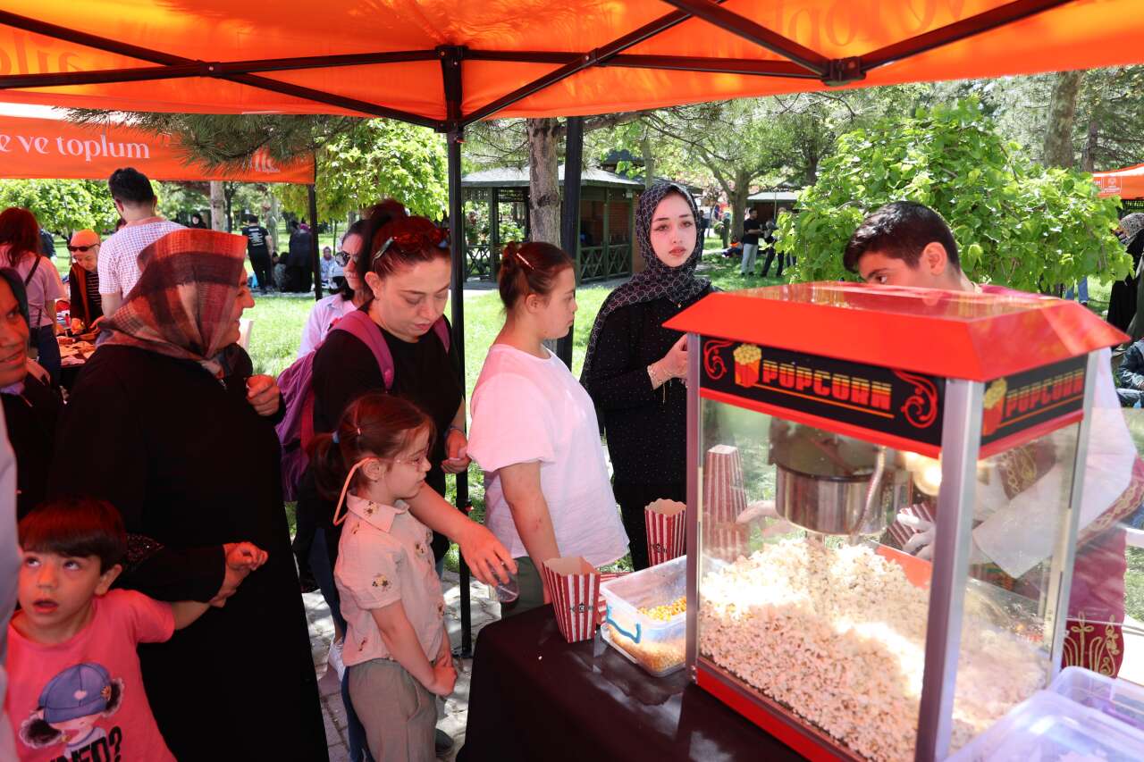 Konya Büyükşehir, özel bireyler için bir haftaya yüzlerce mutluluk sığdırdı 12